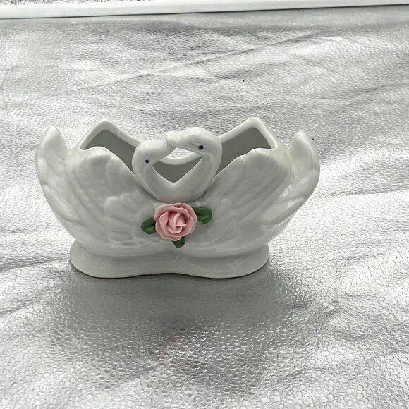 Vintage Ceramic Swan Planter Vase White With Pink Rose Accent Trinket Dish - Picture 1 of 9